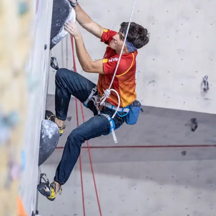 guillermo-pellegrin-paraescalada
