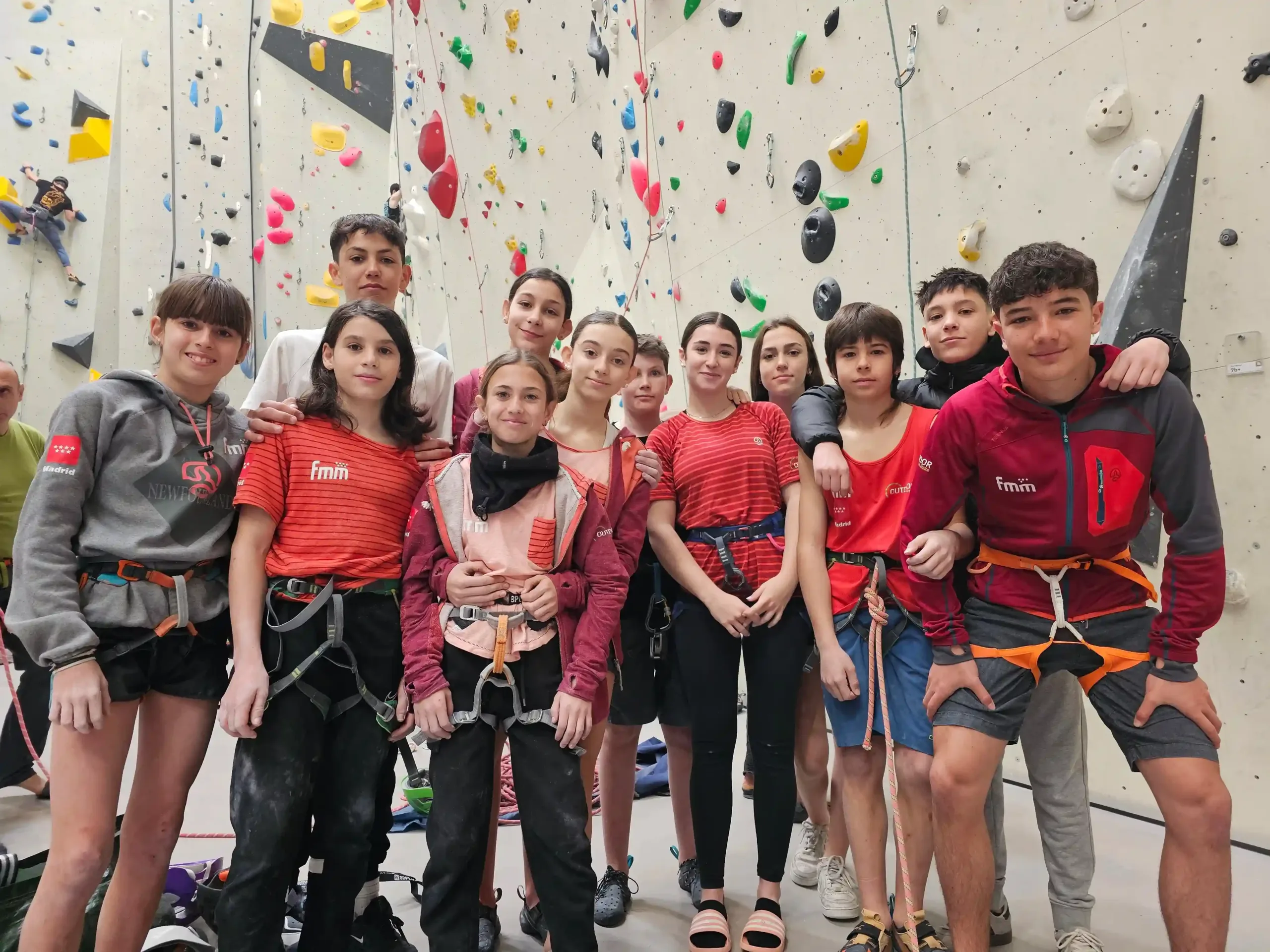 protes-programa-tecnificacion-escalada-madrid_11zon equipo del programa de tecnificacion de escalada de la federacion madrileña de montañismo protes