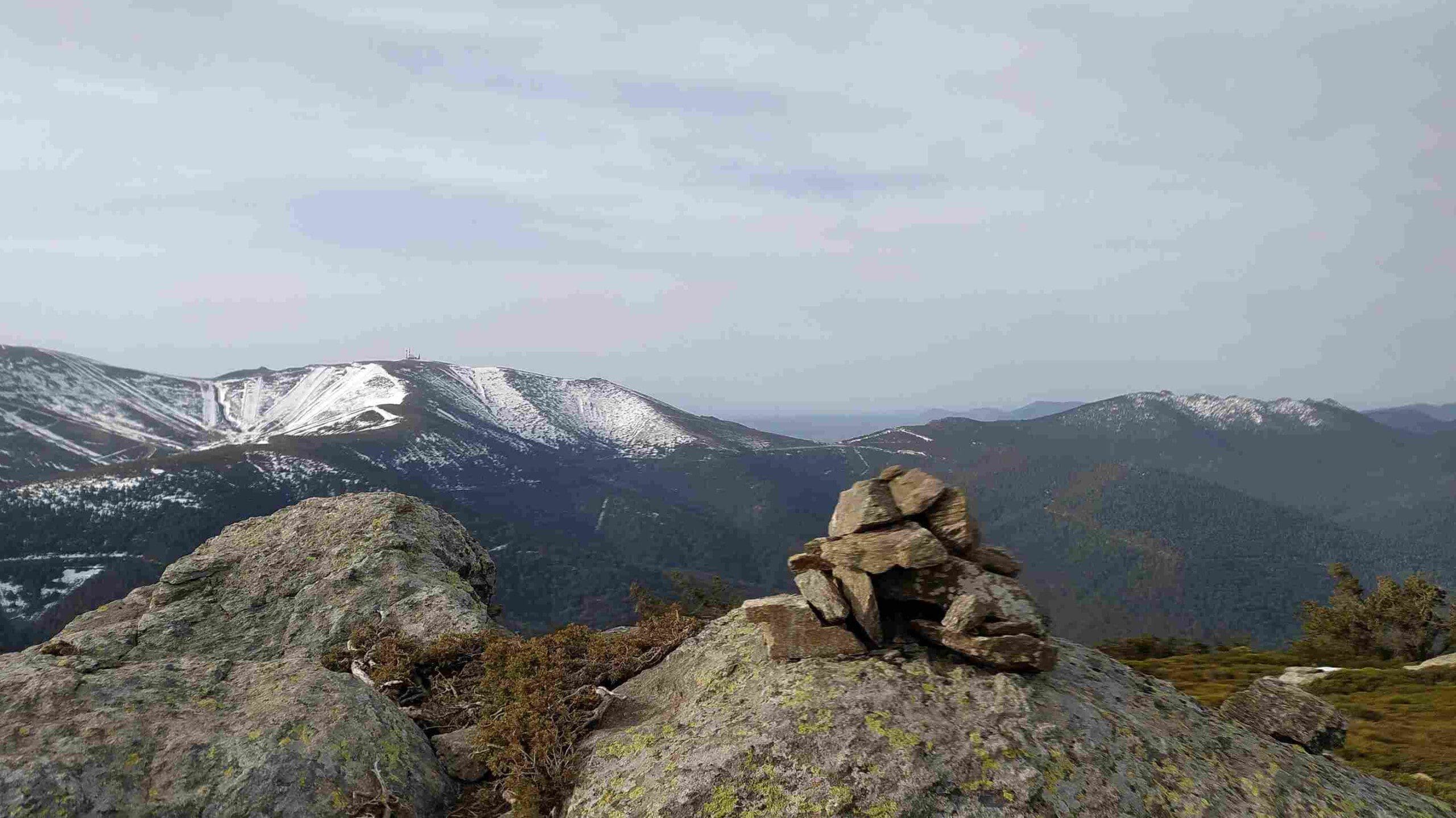 ruta de senderismo del dia del senderista ascension a citores