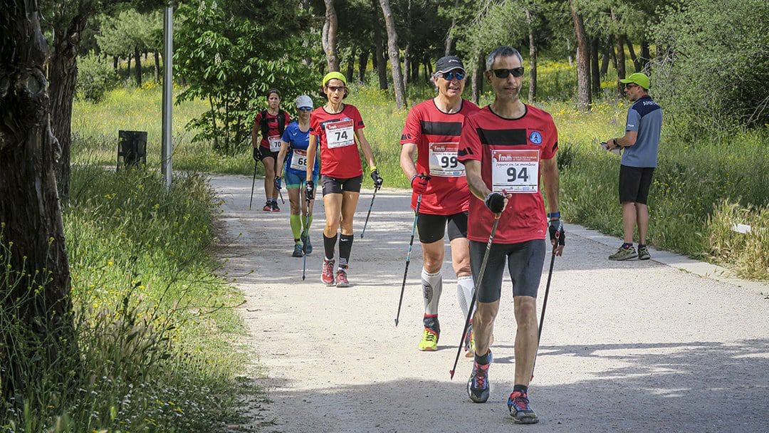 Isabel Giraud fue la primera mujer en cruzar la meta de la 1ª prueba de la Copa Madrileña de Marcha Nórdica realizada en Tres Cantos (Foto CFB)