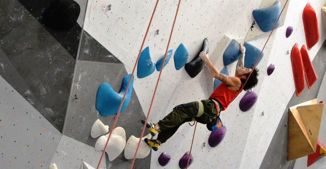 ivan-munoz-accion-CampEsp-FotoprensaFMM-min El Campeón del Mundo de Paraescalada 2023 en la clase RP2, representa a España en la primera fecha de la Copa del Mundo de la IFSC en los EE.UU. desde el 7 de mayo (Foto prensa FMM)