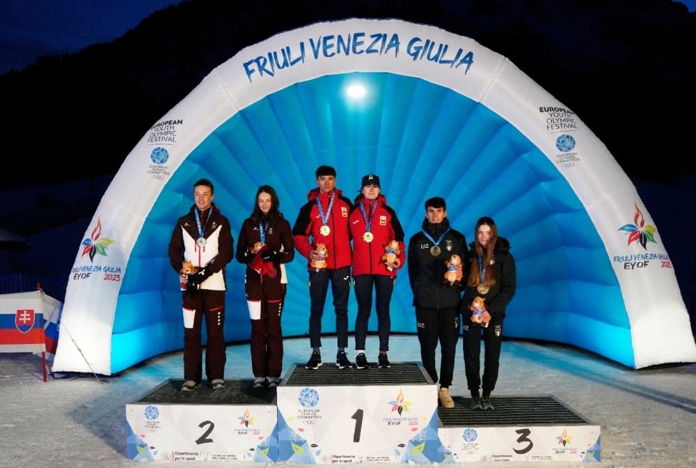 Podio del relevo mixto de esquí de montaña del Festival Olímpico de la Juventud Europea (Foto cortesía COE)