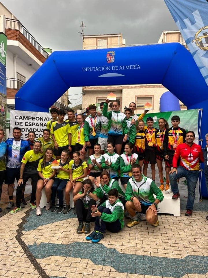 b2ap3_large_Podios-equipos-Edad-escolar-almeria.jpg