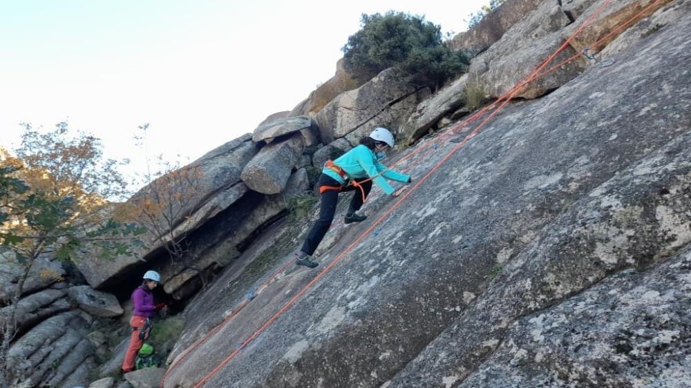 b2ap3_large_Actividad_vocalia_juventud_escalada_pedriza_03.jpg